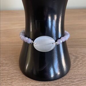HAND CRAFTED PALE LAVENDER CRYSTAL BRACELET with White Cats Eye Focal